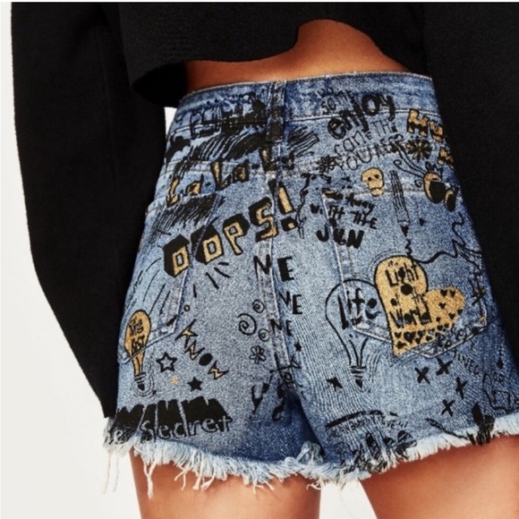 Zara Graffiti High Rise Cut Off Denim Jean Shorts Sz 10 - Picture 2 of 12